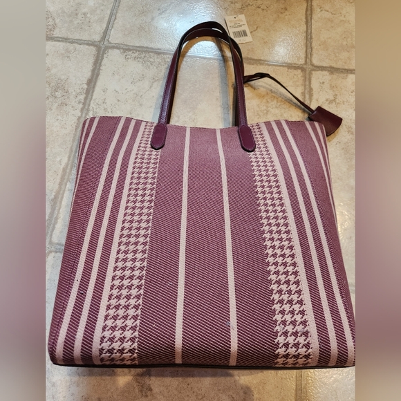 Michael Kors shopping tote Bag ~ color Berry - Picture 3 of 7